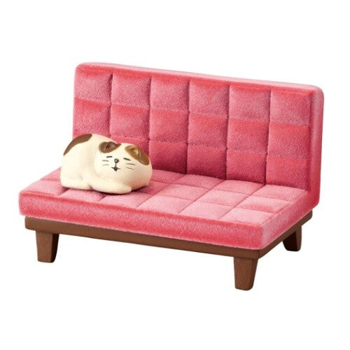 UtataNe Cellphone Stand Kitty (Pink Couch)